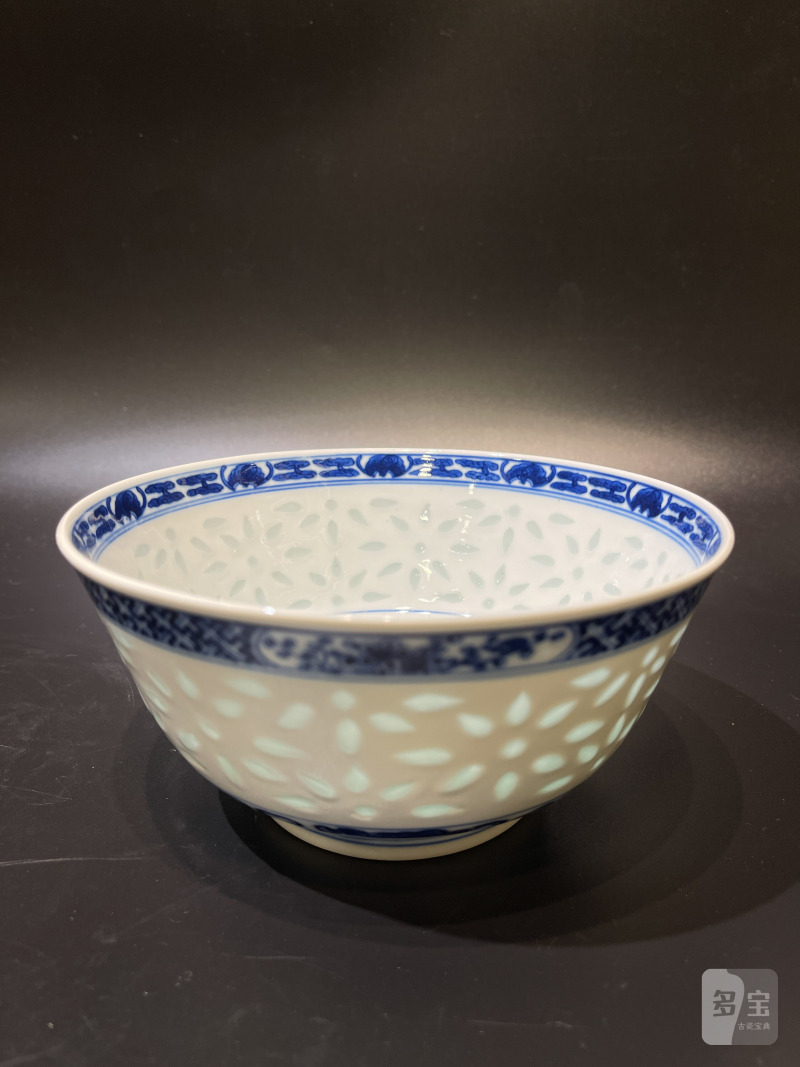 清光绪 青花云龙纹玲珑碗 - 图2